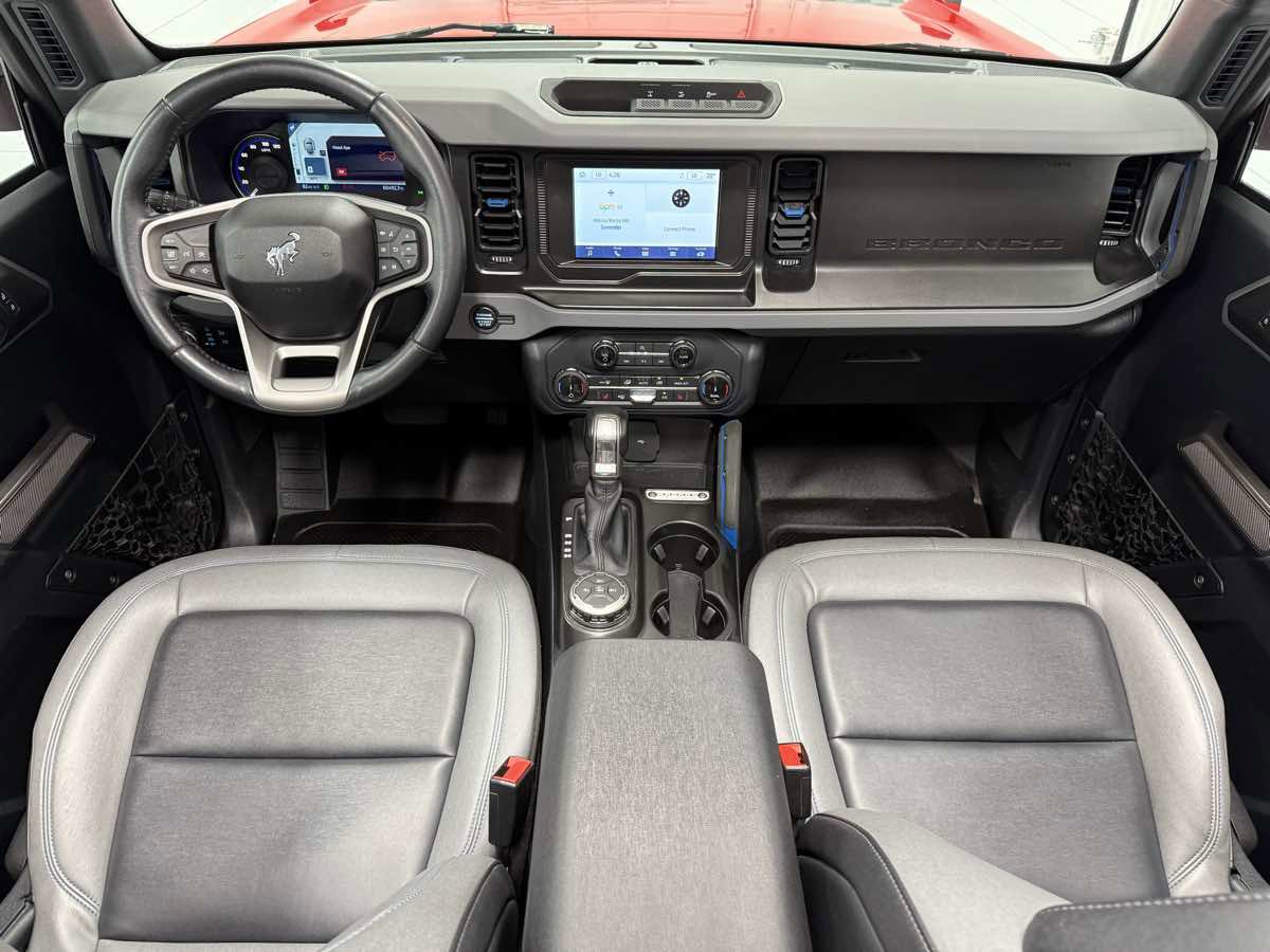 Used 2022 Ford Bronco Black Diamond image 15