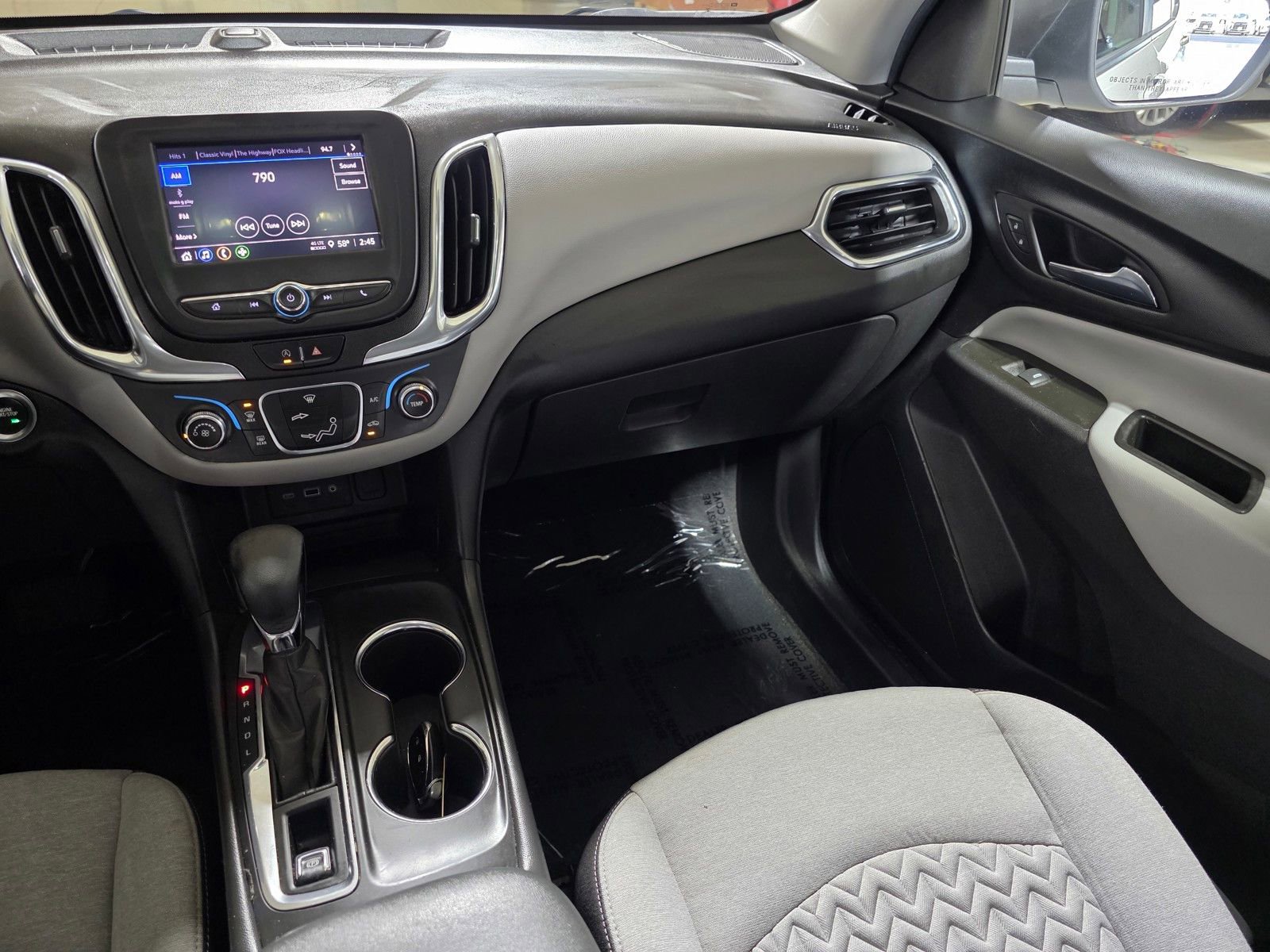 Used 2022 Chevrolet Equinox LS image 16