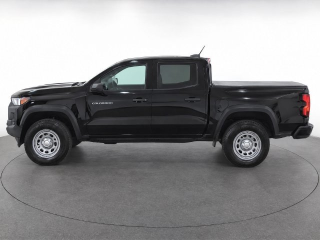 Used 2025 Chevrolet Colorado W/T w/ Advanced Trailering Package RWD image 8