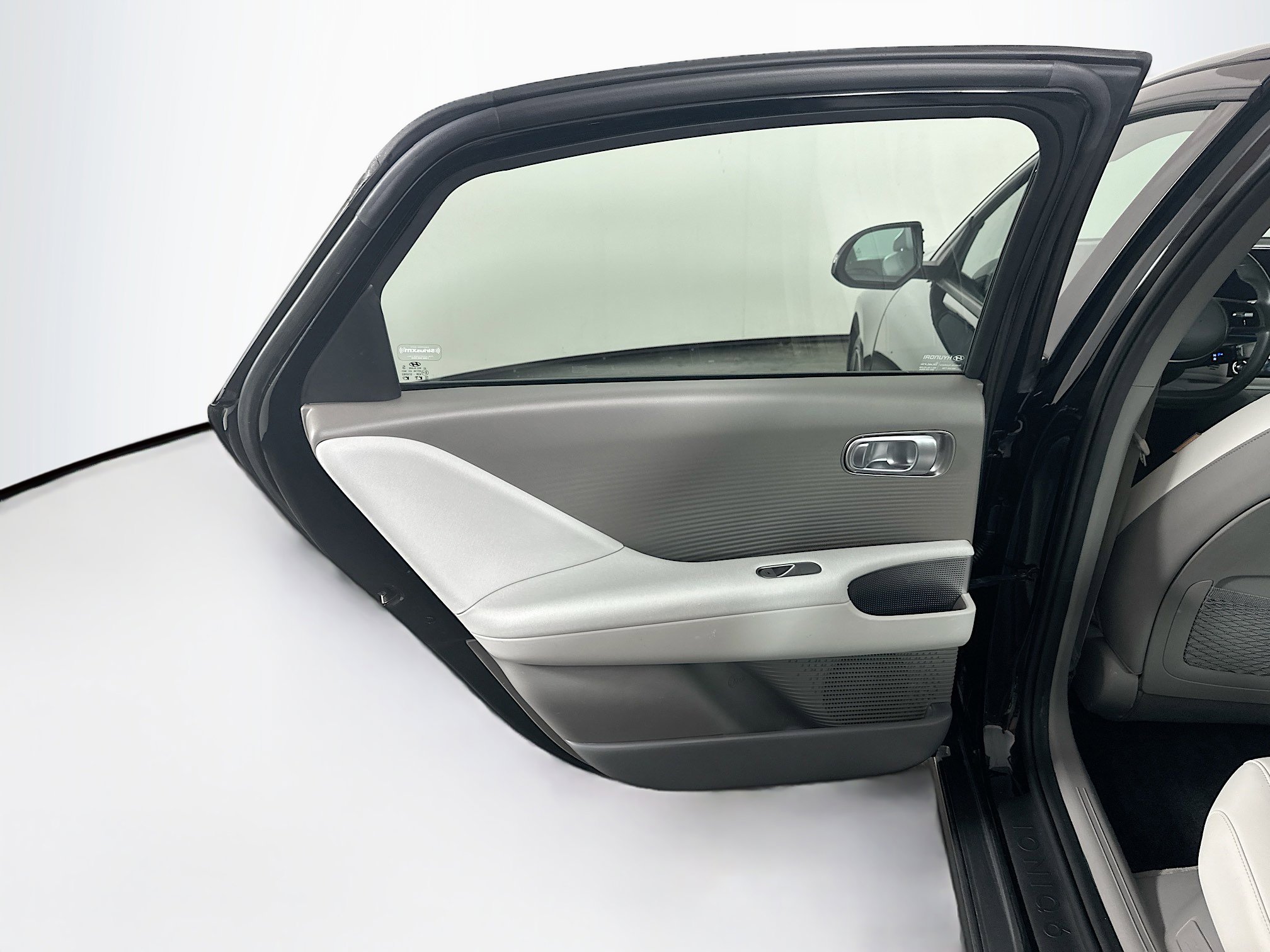 Used 2023 Hyundai Ioniq 6 SEL w/ Cargo Package image 27