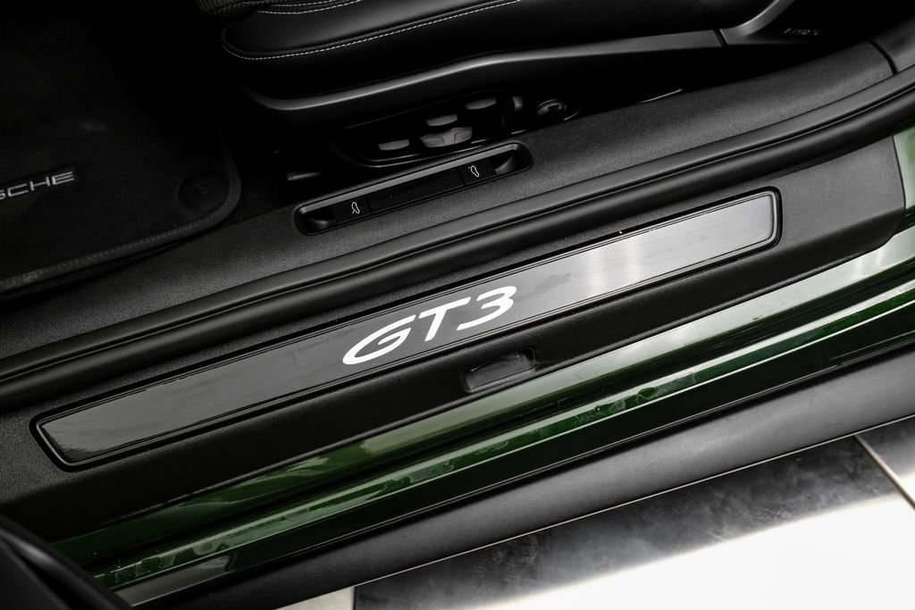 Used 2026 Porsche 911 GT3 RWD image 39