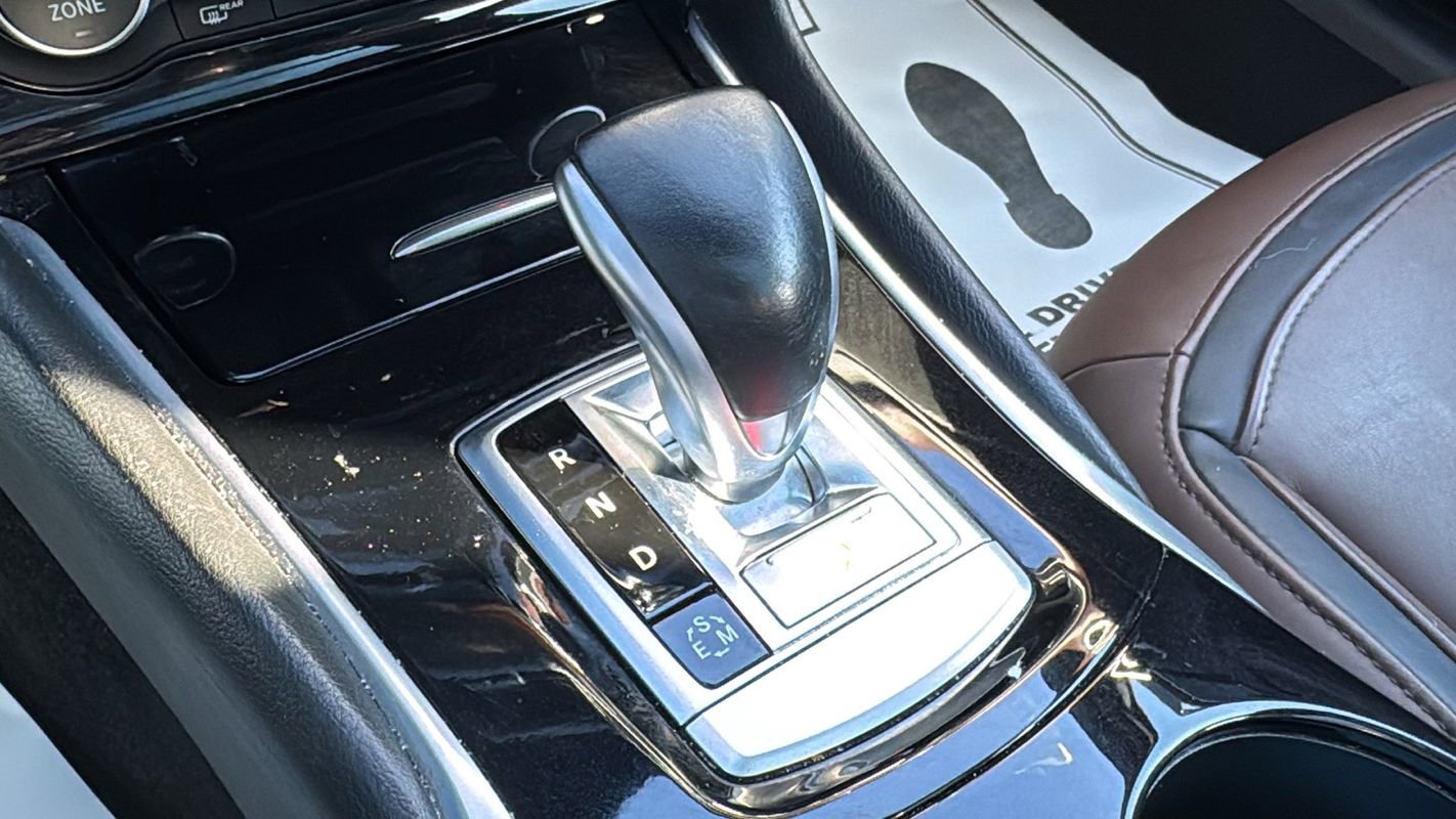 Used 2018 INFINITI QX30 Premium w/ Technology Package image 34