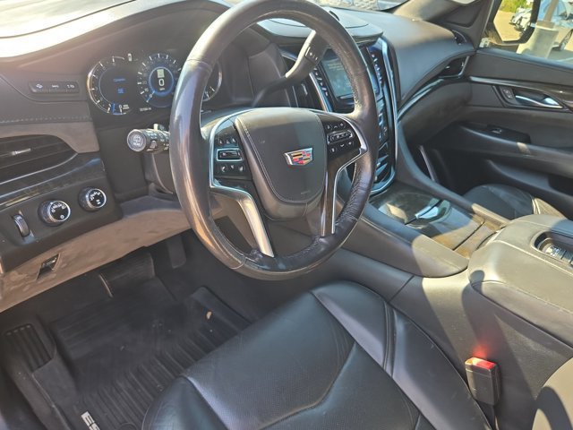 Used 2020 Cadillac Escalade ESV Platinum AWD/4WD image 18