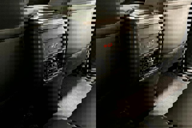 Used 2024 Nissan Murano SV w/ SV Midnight Edition Package image 34