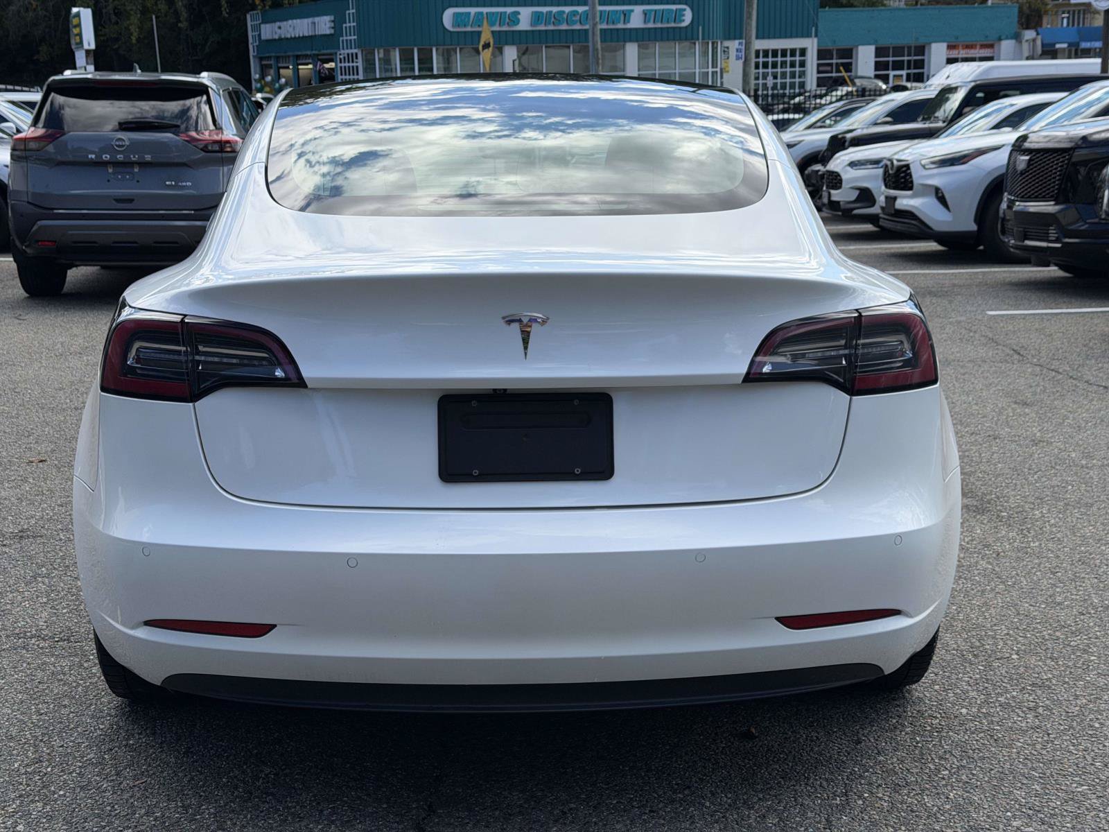 Used 2021 Tesla Model 3 Standard Range RWD image 3