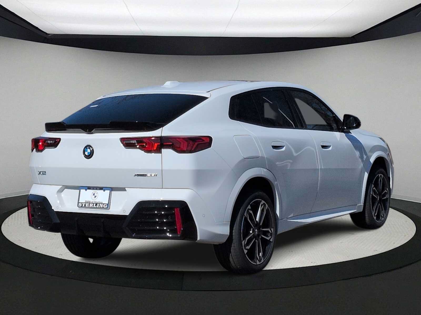 New 2026 BMW X2 xDrive28i w/ Technology Package AWD/4WD image 8