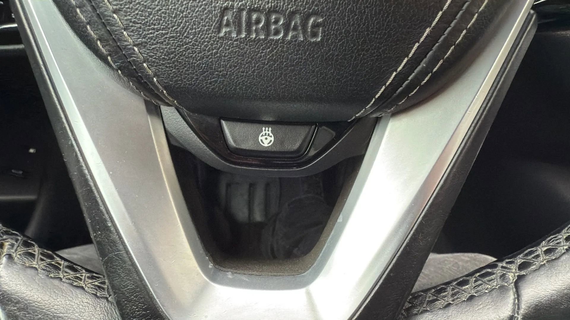 Used 2018 BMW 530e xDrive image 13