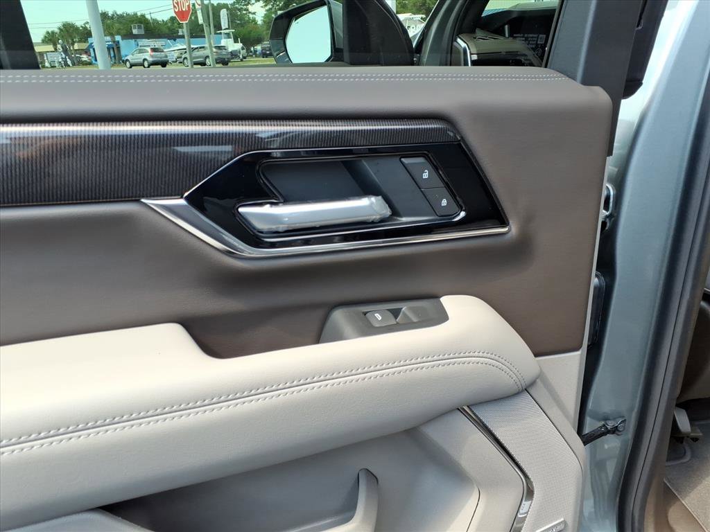 New 2026 GMC Yukon Elevation image 6