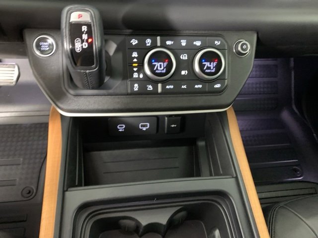 Used 2020 Land Rover Defender 110 HSE image 12