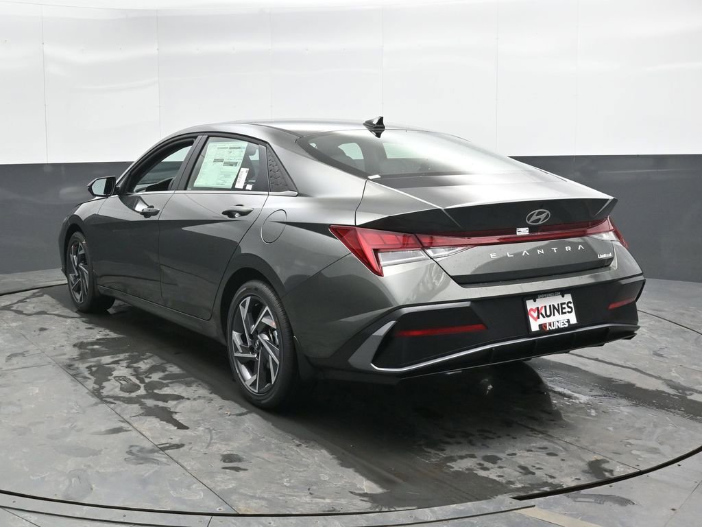New 2026 Hyundai Elantra Limited FWD image 10