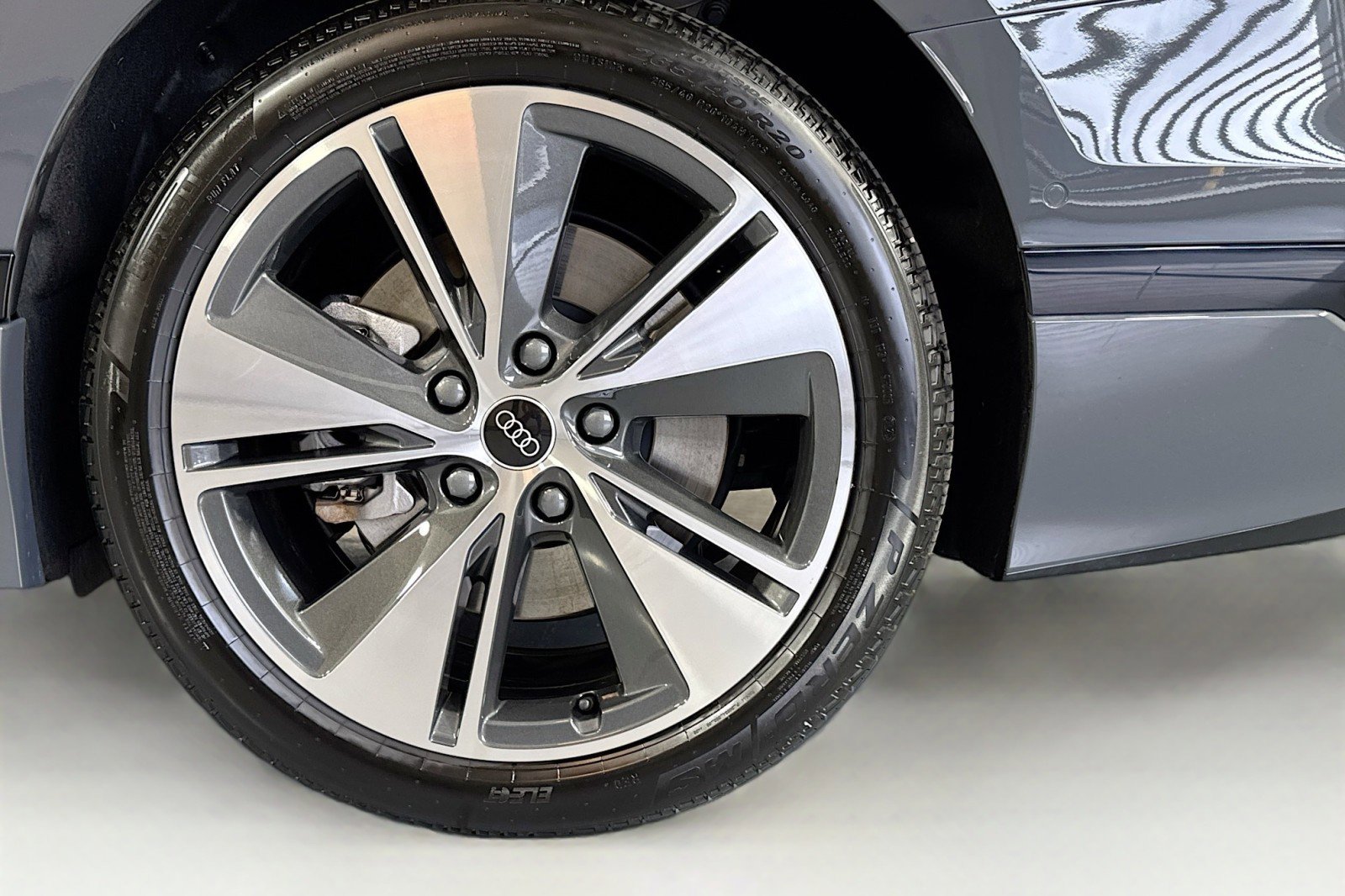 Used 2025 Audi A6 e-tron Premium Plus w/ Premium Plus image 29