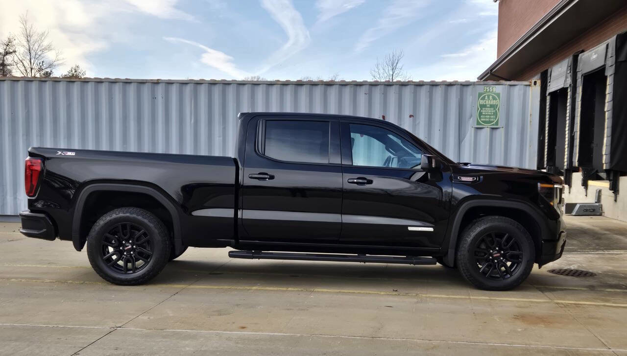 Used 2025 GMC Sierra 1500 Elevation w/ Elevation Premium Package image 20