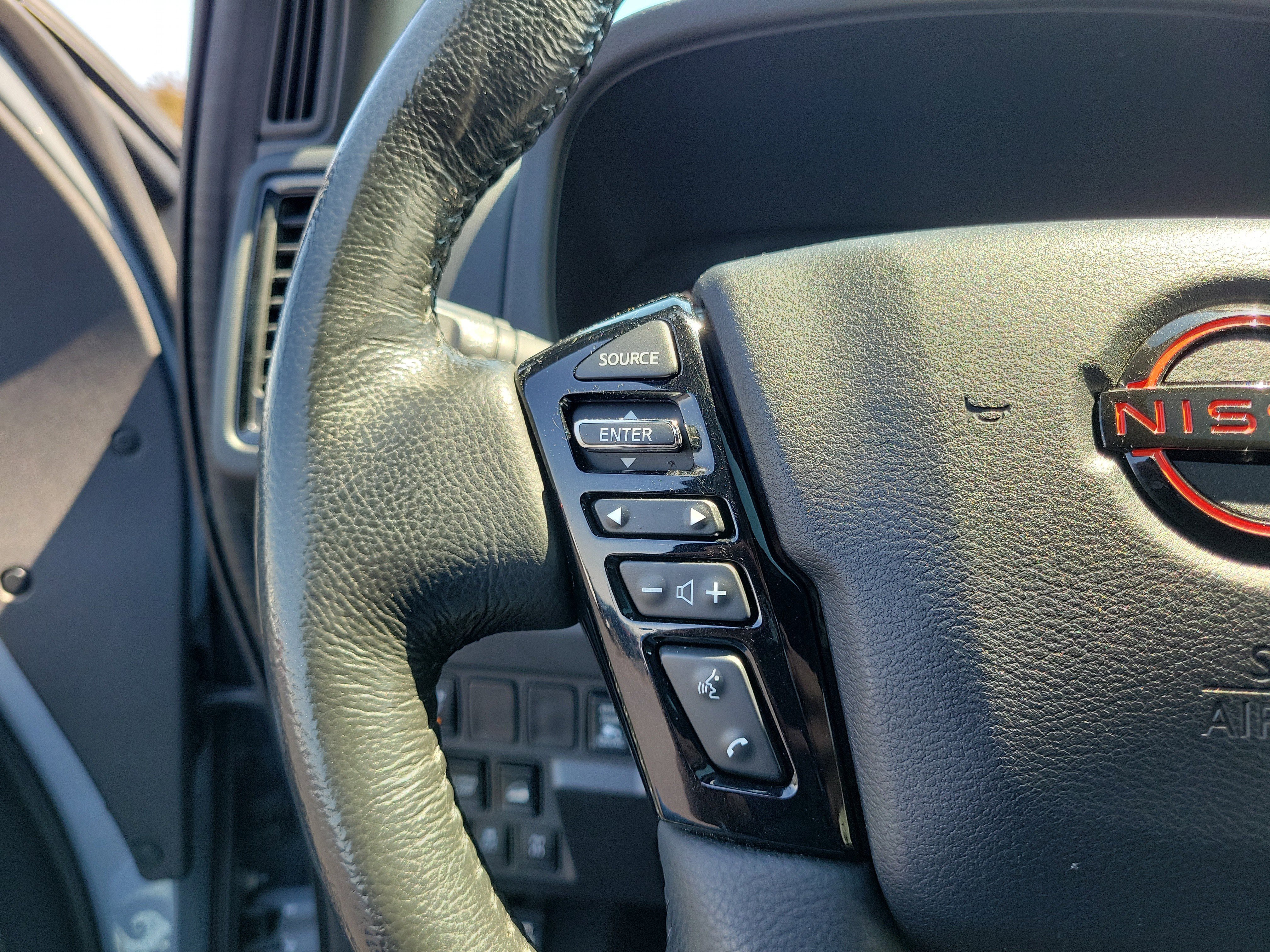 Used 2022 Nissan Frontier PRO-4X w/ Pro-4X Premium Package AWD/4WD image 22