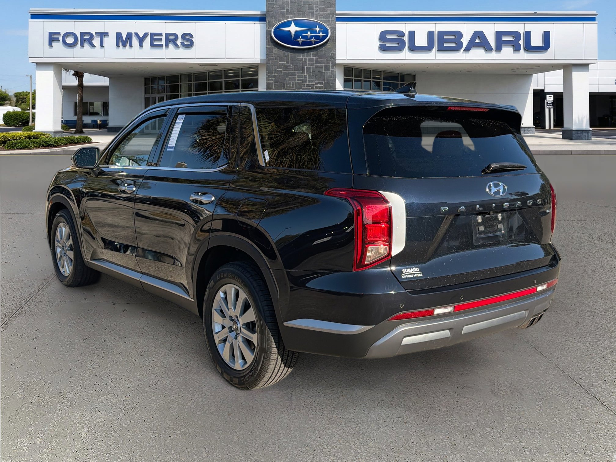 Used 2023 Hyundai Palisade SE image 5