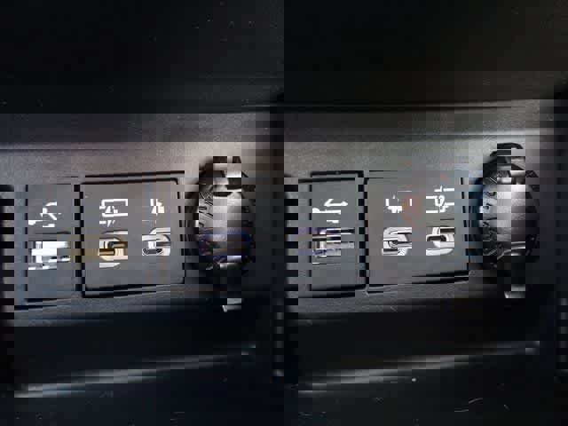 Used 2023 Toyota Highlander Bronze Edition image 38