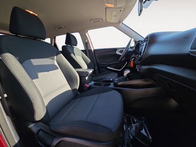 Used 2023 Kia Soul LX w/ Option Group 015 FWD image 15