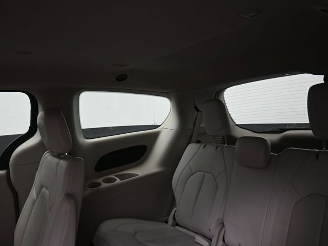 Used 2021 Chrysler Voyager Lxi image 20