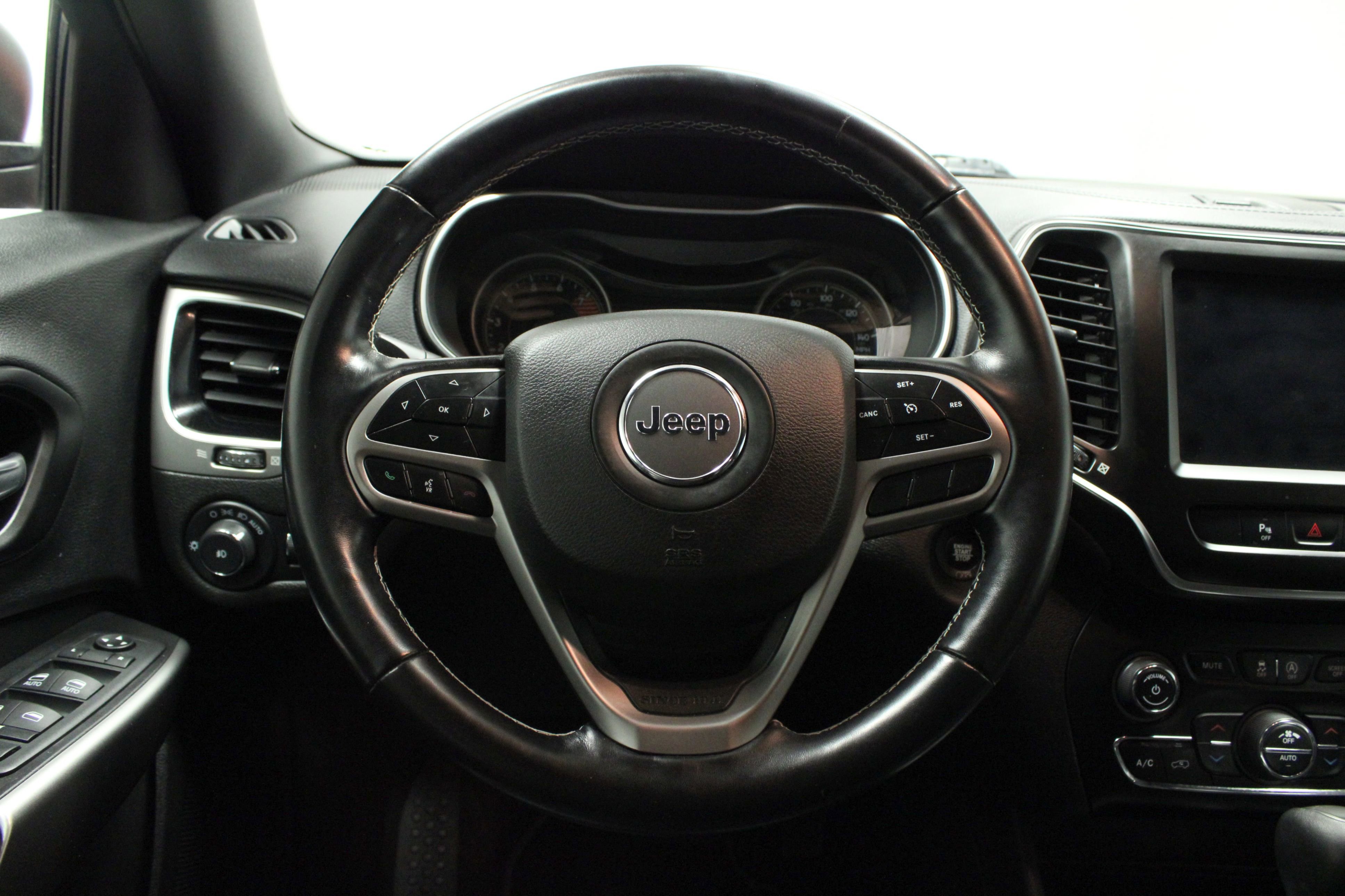 Used 2021 Jeep Cherokee Latitude Lux 80th Anniv w/ Quick Order Package 26U 80TH image 21