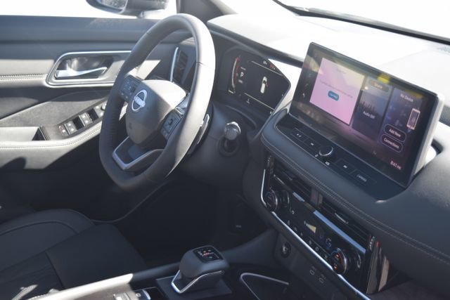 New 2026 Nissan Rogue Platinum image 17