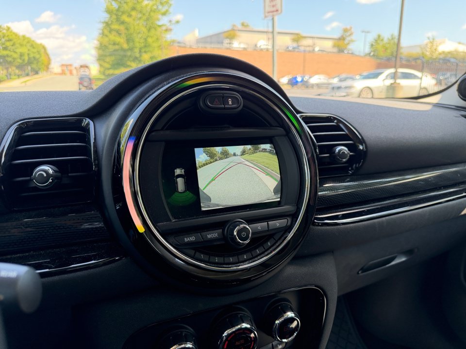 Used 2019 MINI Cooper Clubman ALL4 w/ Storage Package AWD/4WD image 18