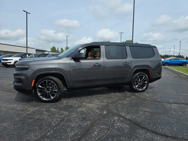 Used 2025 Jeep Grand Wagoneer L Series III w/ Rear Seat Video Group 1 AWD/4WD image 3