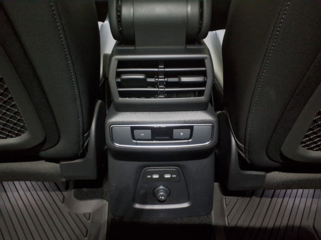 New 2025 Audi Q4 e-tron Premium Plus AWD/4WD image 9