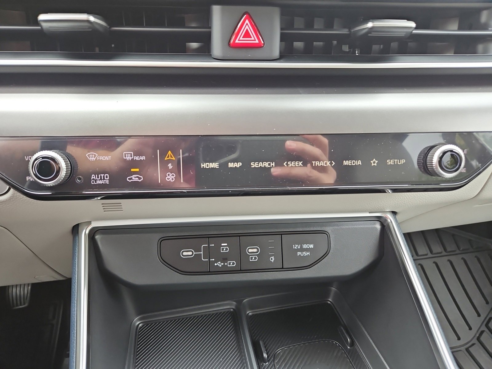 New 2026 Kia Carnival SX image 28
