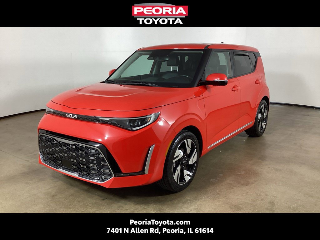 Used 2024 Kia Soul GT-Line w/ GT-Line Technology Package FWD image 1
