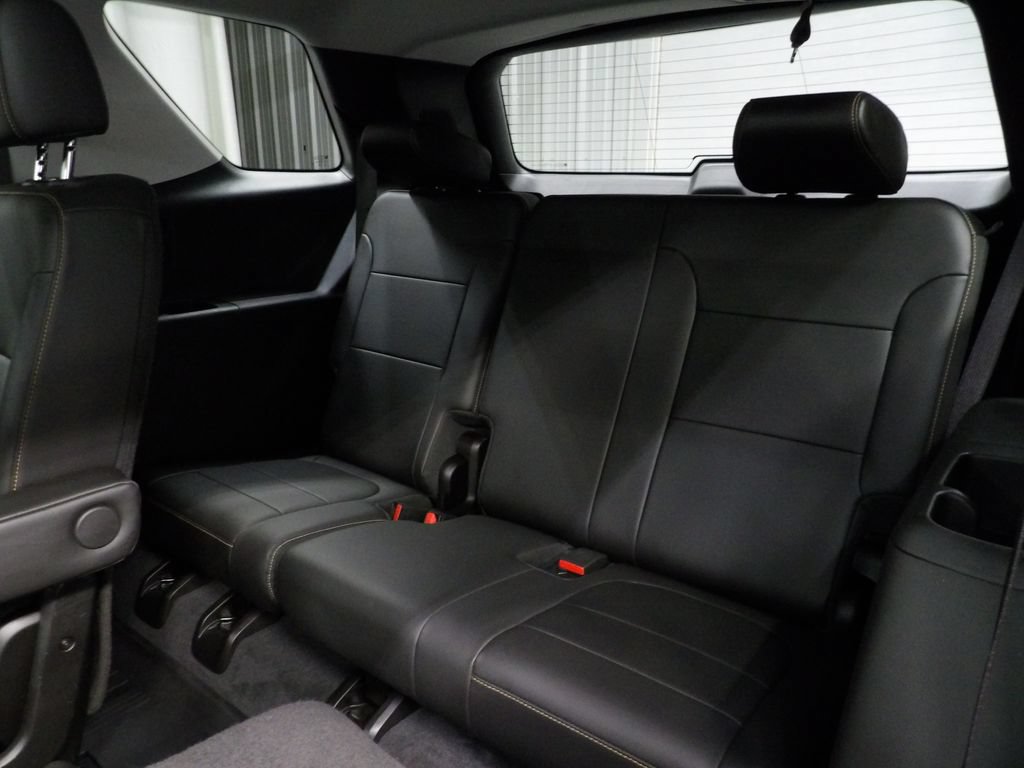 Used 2021 Chevrolet Traverse RS w/ LPO, Floor Liner Package AWD/4WD image 15