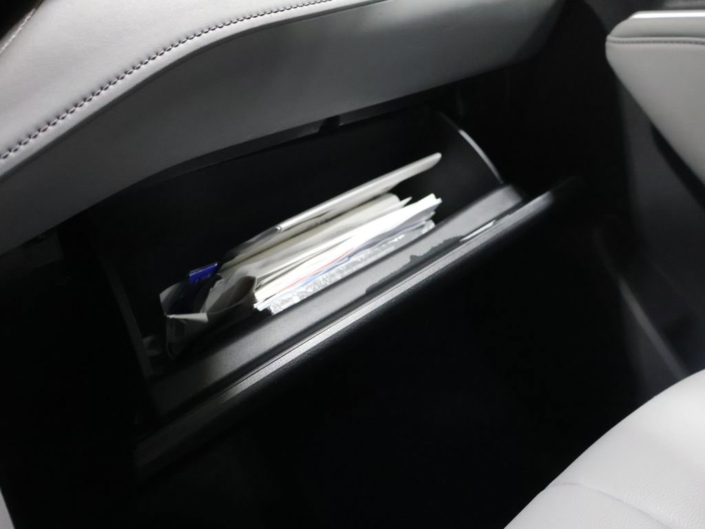 Used 2023 Toyota Highlander XLE image 32