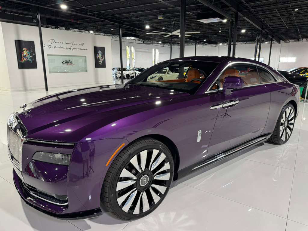 Used 2024 Rolls-Royce Spectre w/ Spectre Launch Package image 3