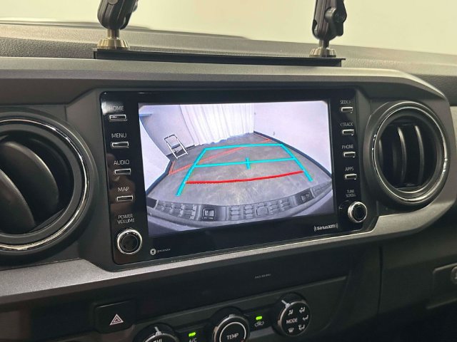Used 2020 Toyota Tacoma TRD Sport AWD/4WD image 43