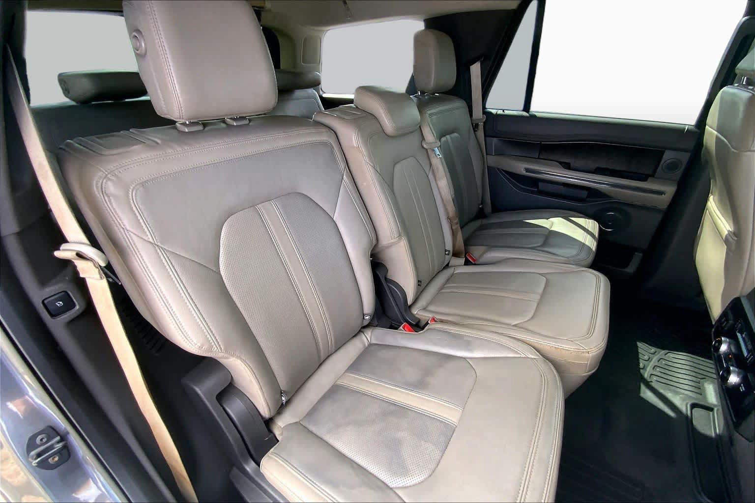 Used 2018 Ford Expedition Limited RWD image 20