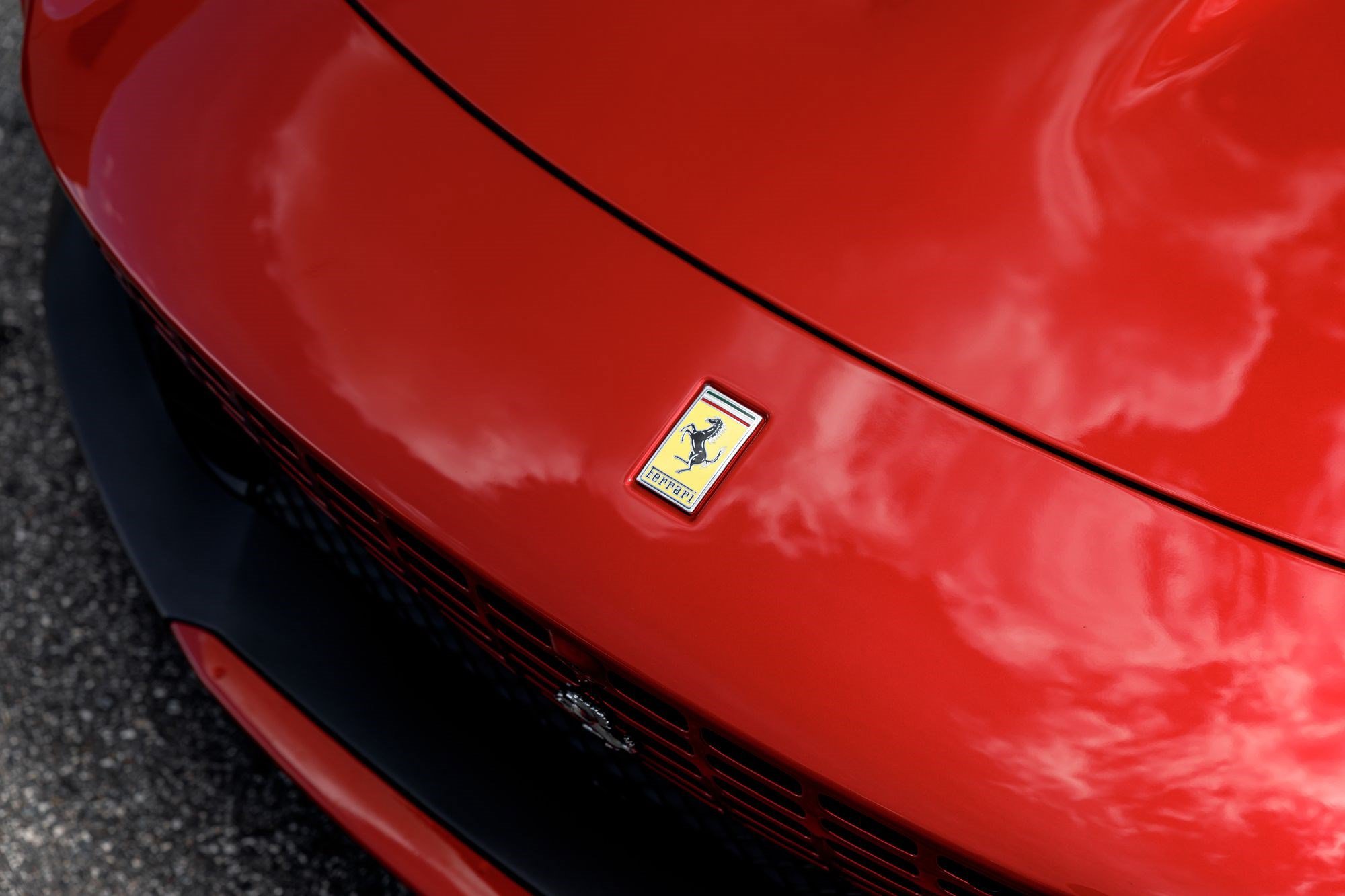 Used 2025 Ferrari Roma Spider RWD image 48