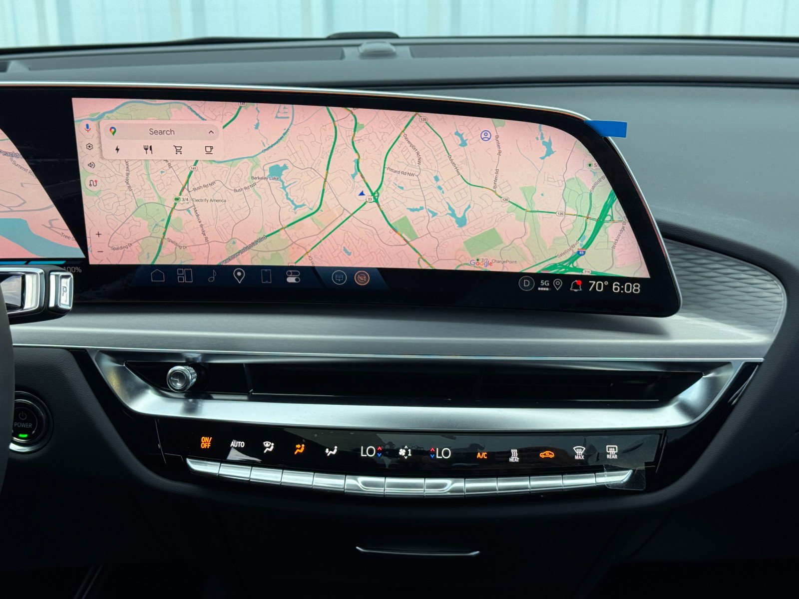 Used 2025 Cadillac Lyriq Luxury image 24