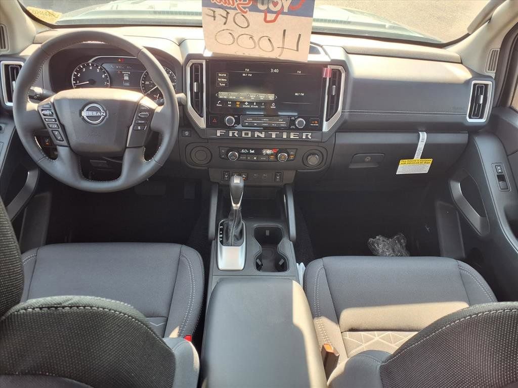New 2025 Nissan Frontier SV w/ SV Convenience Package image 10