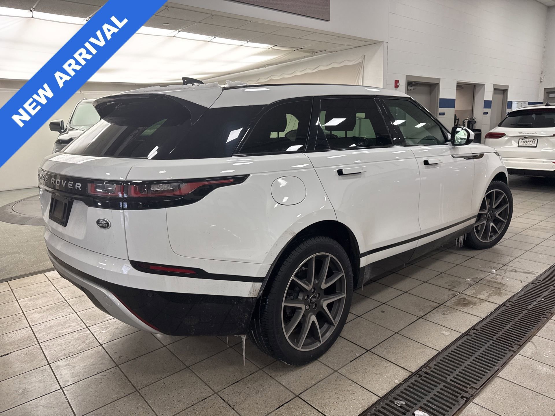 Used 2022 Land Rover Range Rover Velar S image 2