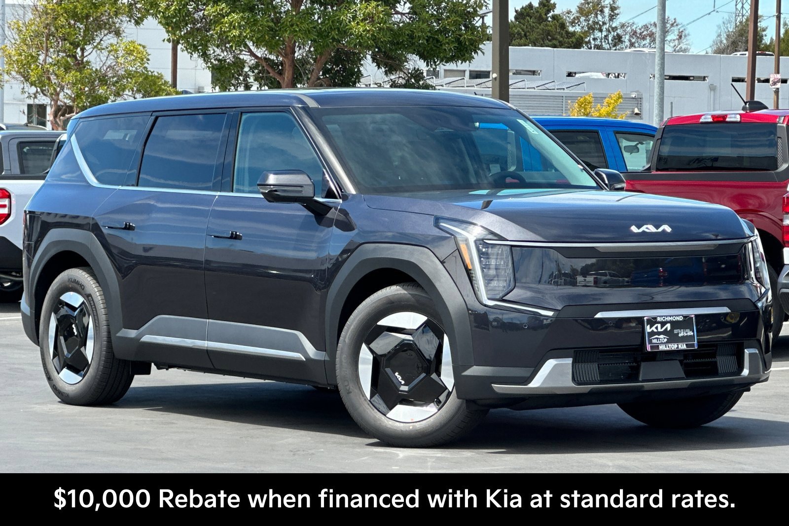 New 2026 Kia EV9 Light RWD image 2