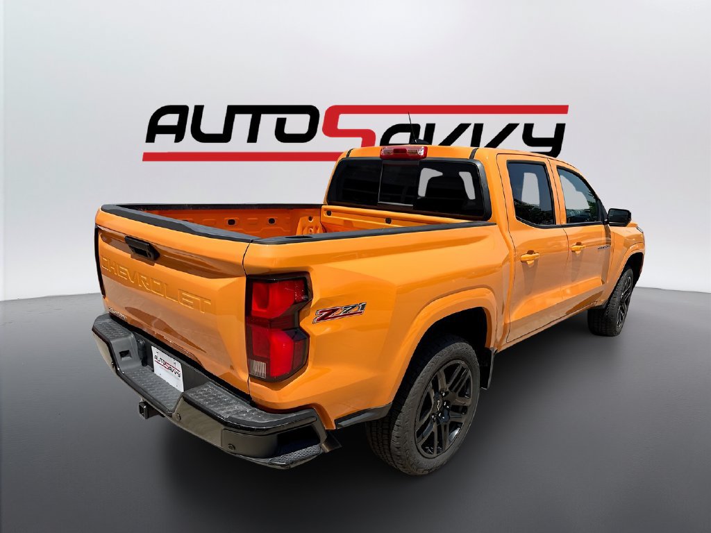 Used 2025 Chevrolet Colorado Z71 w/ Technology Package AWD/4WD image 7