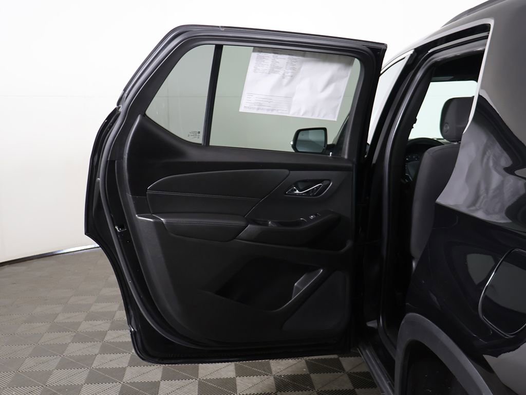 Used 2023 Chevrolet Traverse LT AWD/4WD image 21