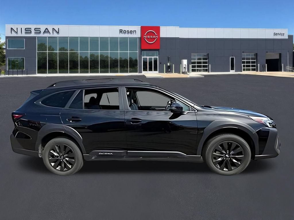 Used 2025 Subaru Outback Onyx Edition AWD/4WD image 2