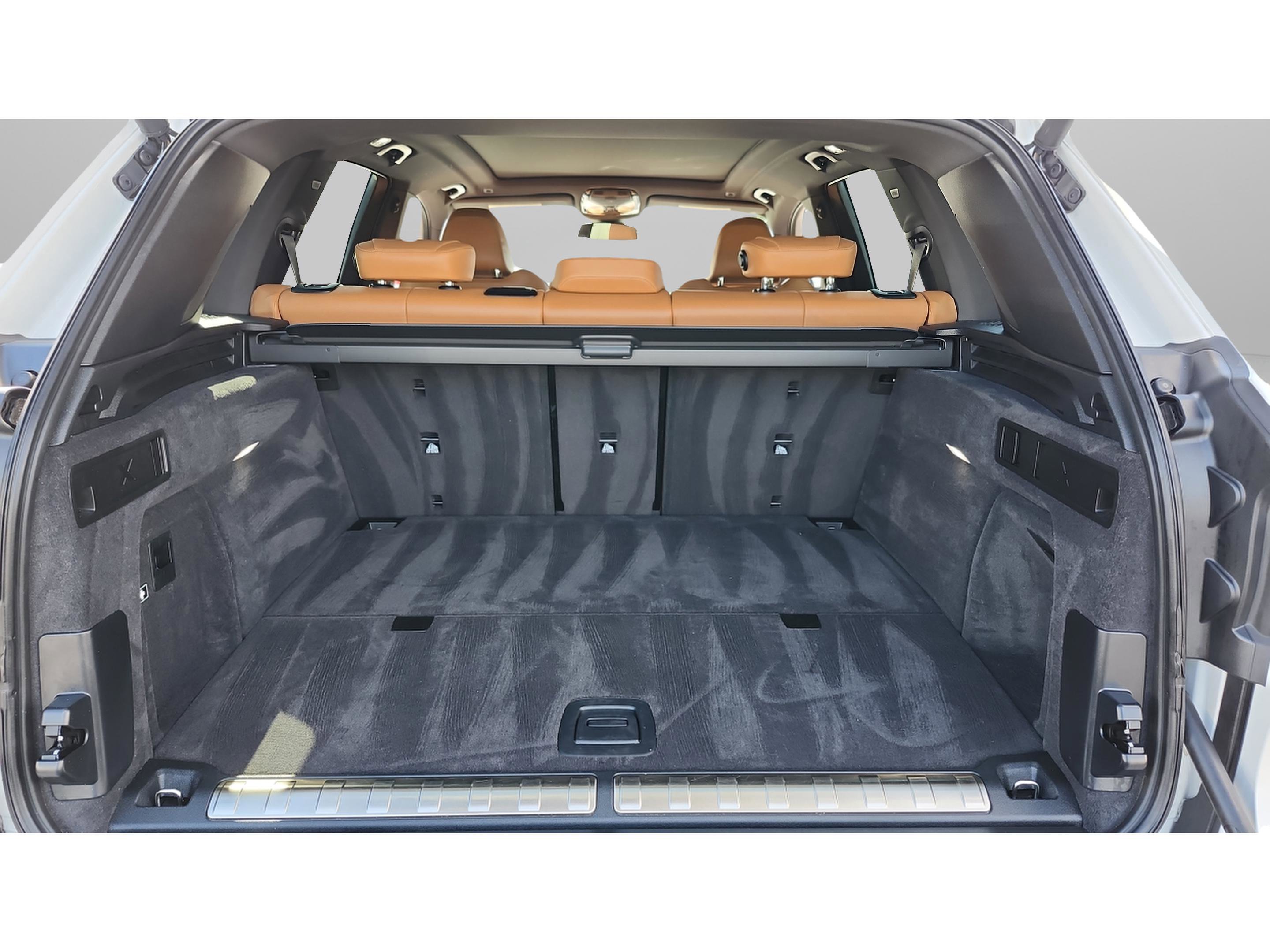 Certified 2024 BMW X5 xDrive50e w/ M Sport Package image 41