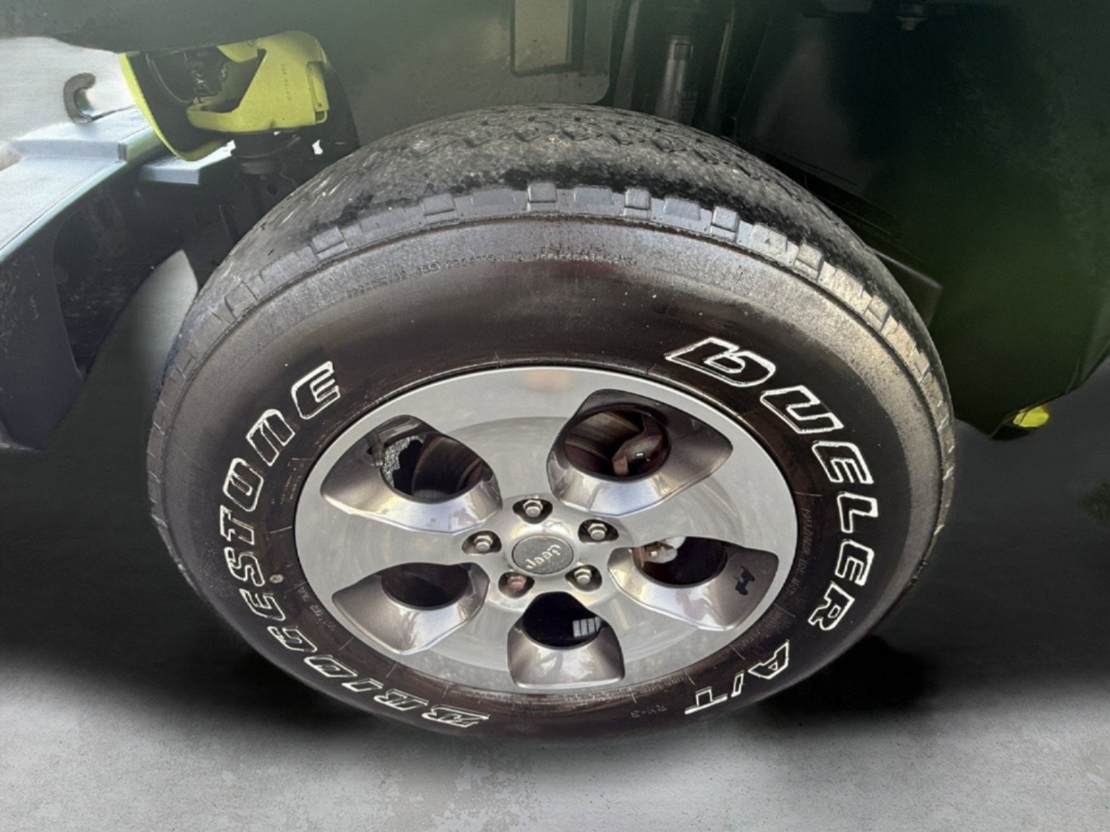 Used 2016 Jeep Wrangler Unlimited Sahara w/ Connectivity Group image 13