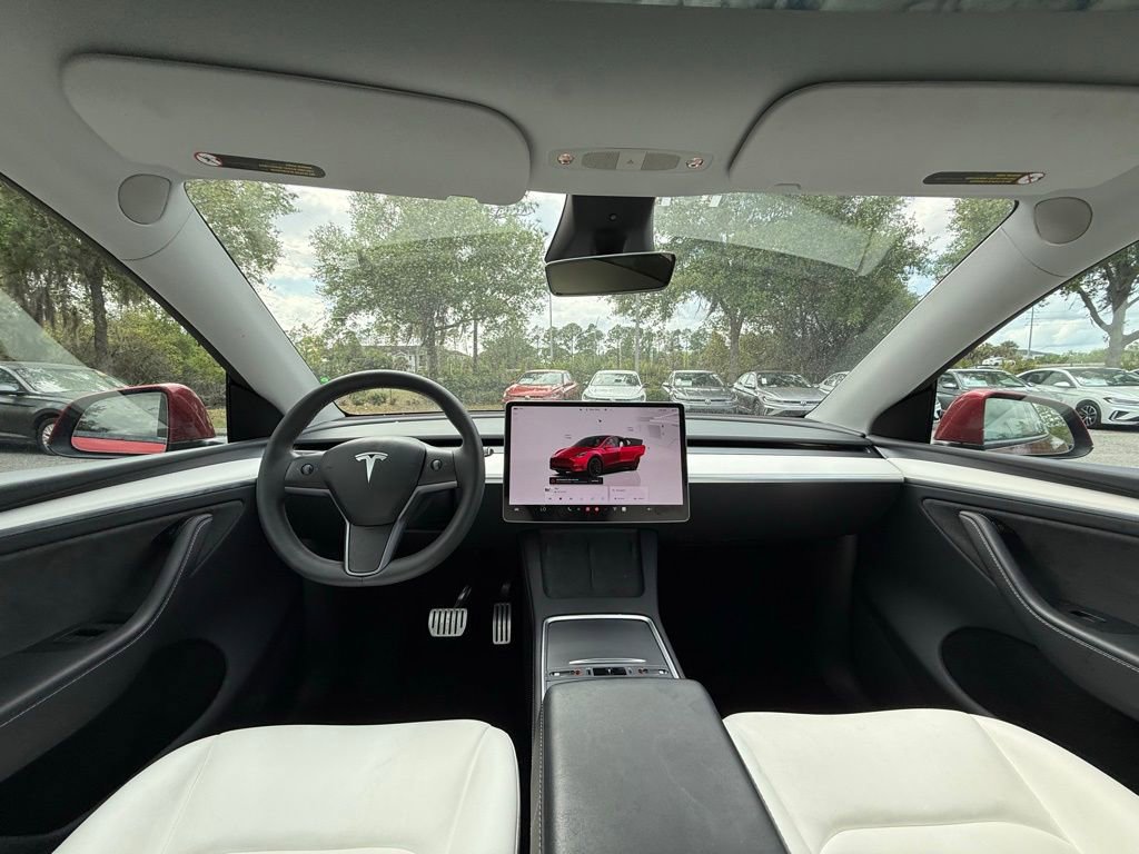 Used 2024 Tesla Model Y Performance image 18