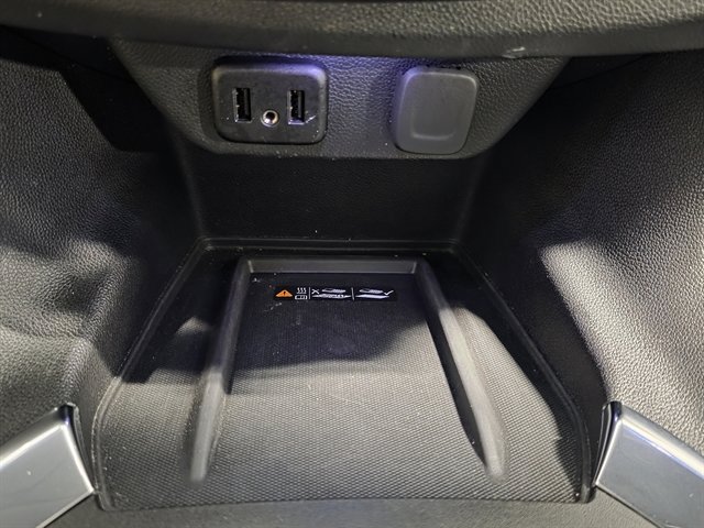 Used 2023 Chevrolet Traverse LT w/ LPO, Floor Liner Package image 39