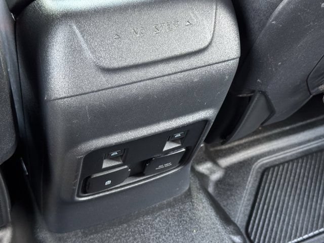 Used 2023 Ford Bronco Black Diamond w/ Sasquatch Package AWD/4WD image 28