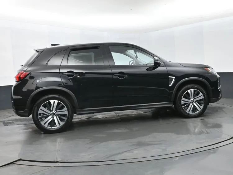 Used 2025 Mitsubishi Outlander Sport ES AWD/4WD image 4