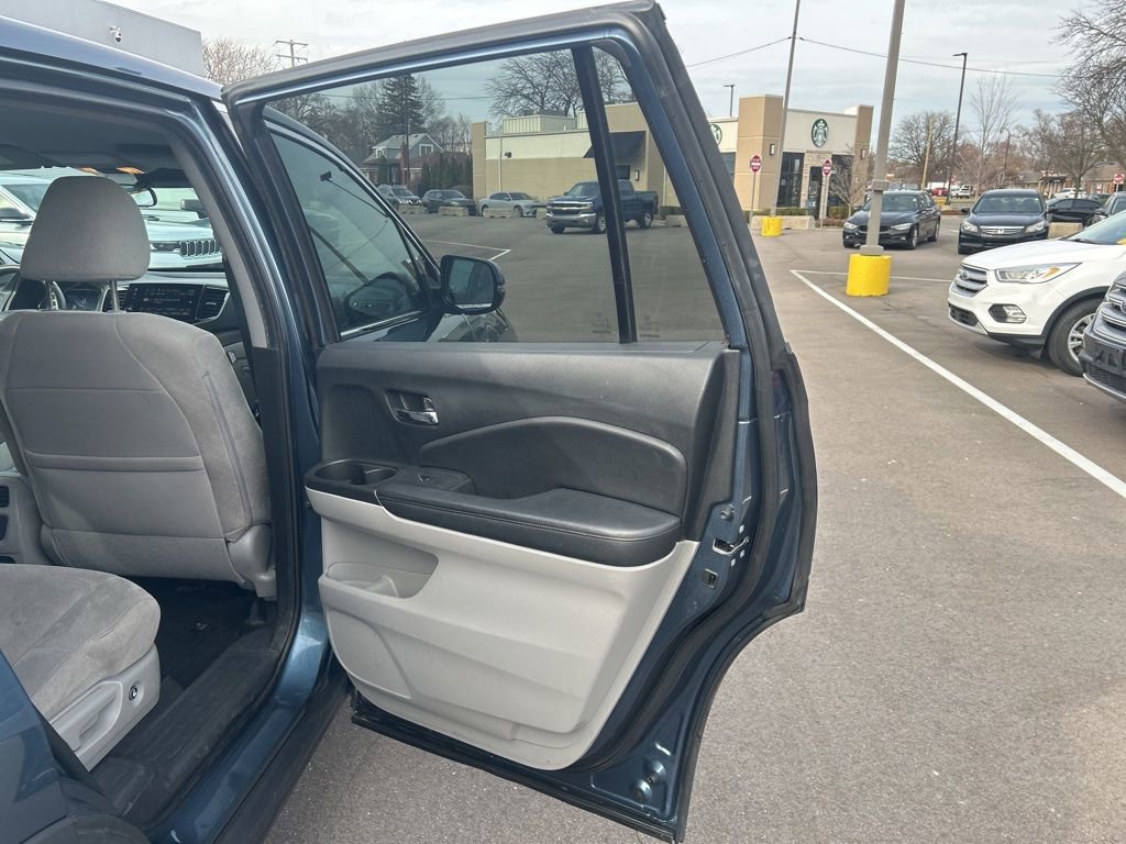 Used 2021 Honda Pilot EX image 19