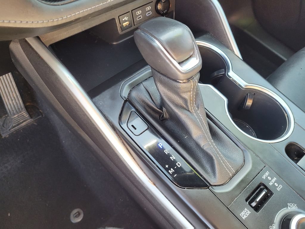 Used 2022 Toyota Highlander XSE AWD/4WD image 18