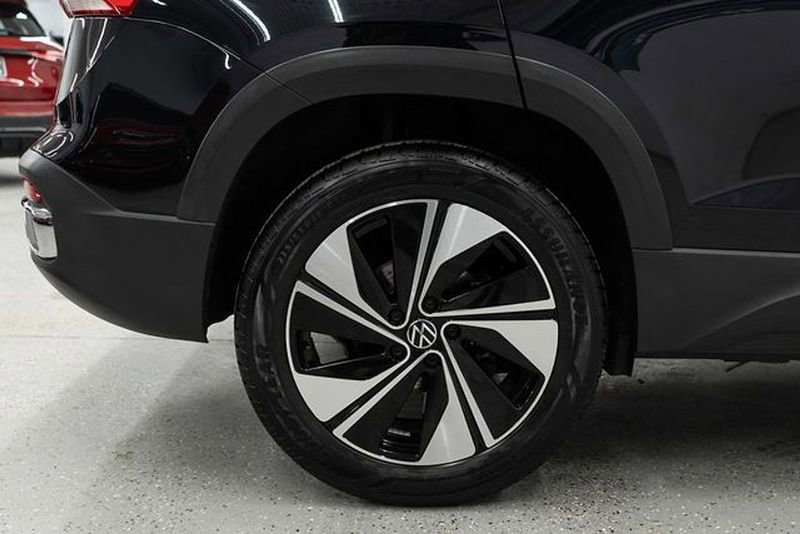 Used 2023 Volkswagen Taos SE image 31